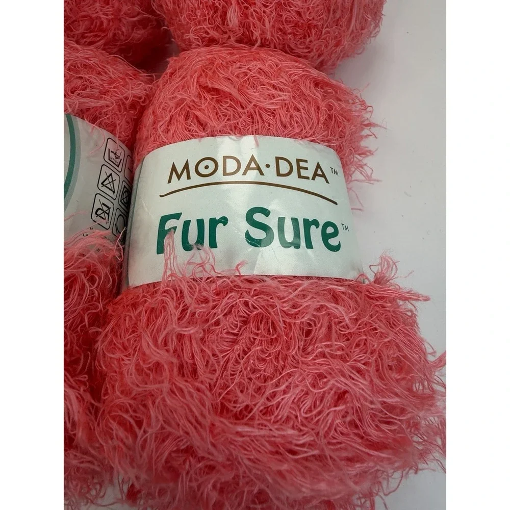 Coats Moda Dea Fur Sure Super Bulky Yarn Like Coral 3259‎ Lot of 5 Pink